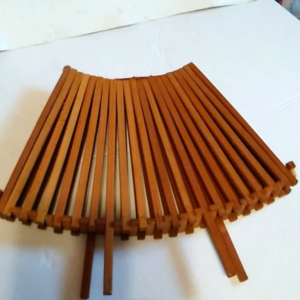 Mid Centry Style Basket - Picture 4 of 8